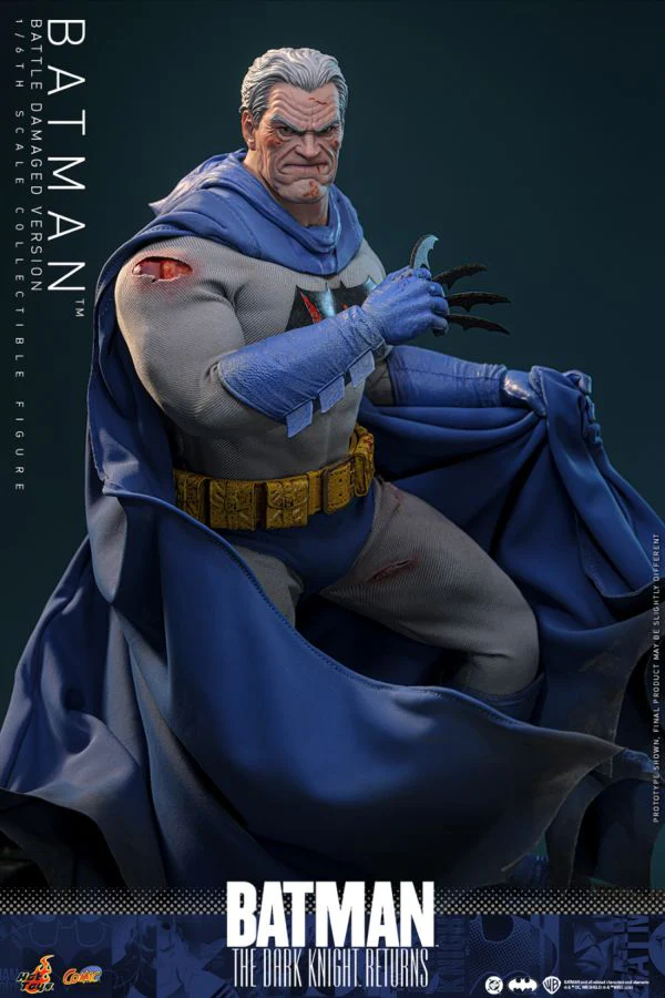 Batman: The Dark Knight Returns - Batman (Battle Damaged) 1:6 Scale Collectible Action Figure - Image 3