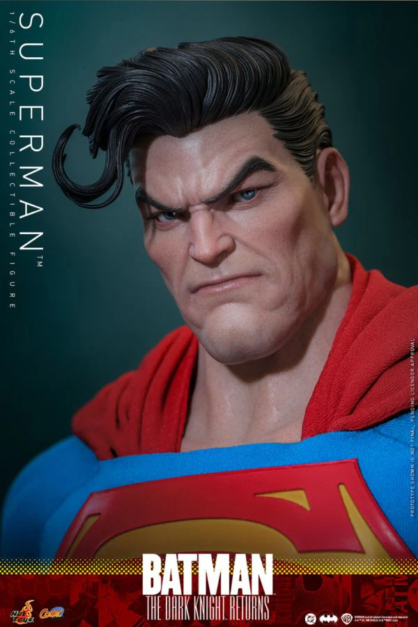 Batman: The Dark Knight Returns - Superman 1:6 Scale Collectable Action Figure - Image 6