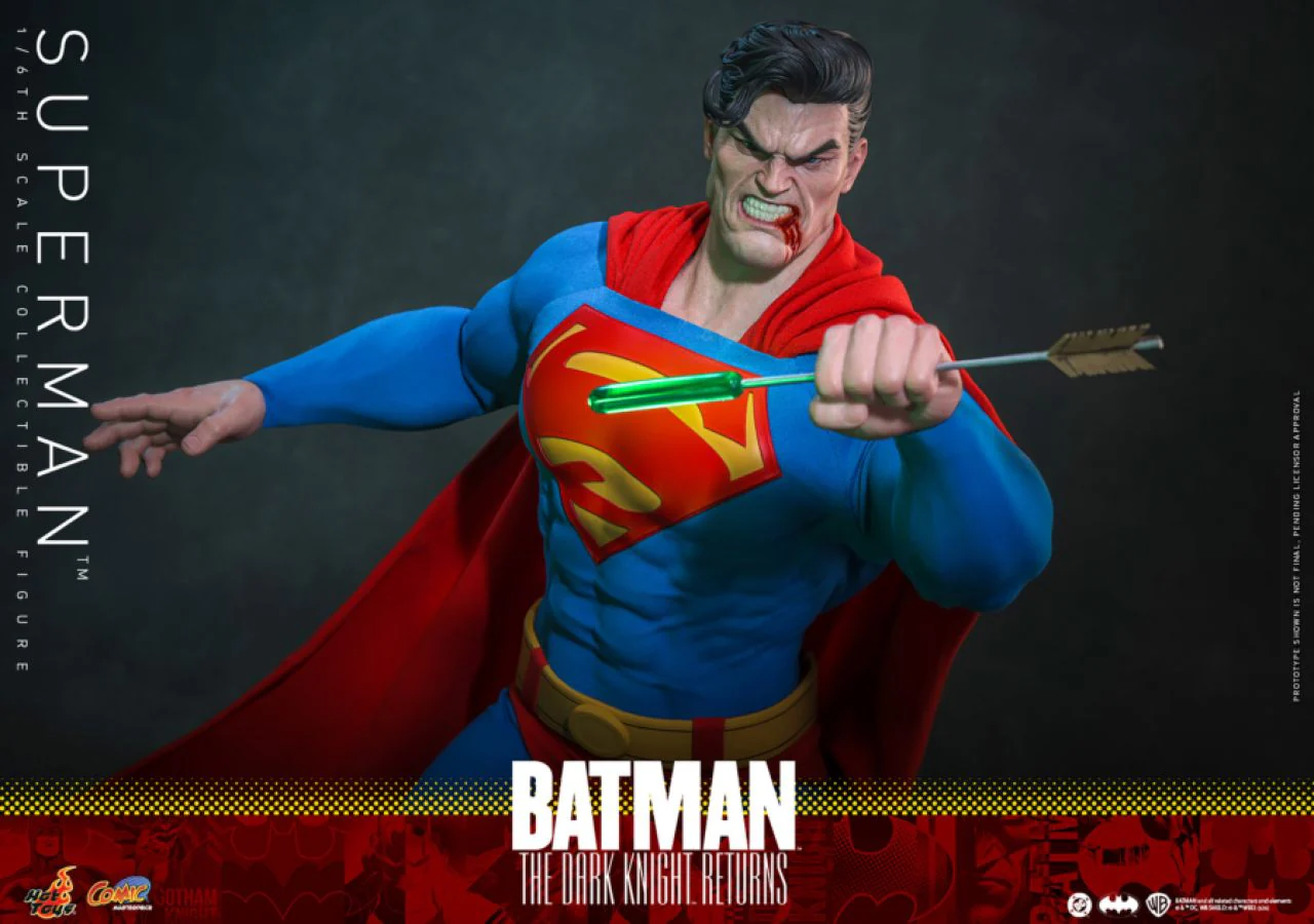 Batman: The Dark Knight Returns - Superman 1:6 Scale Collectable Action Figure - Image 8